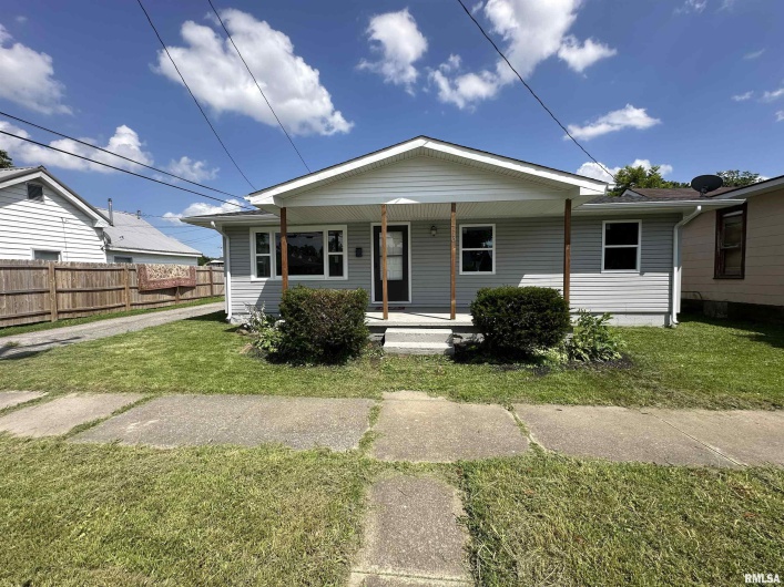710 CATHERINE Street, Metropolis, Illinois 62960, 3 Bedrooms Bedrooms, 0 ,1 BathroomBathrooms,Residential,For Sale,CATHERINE,0,RMAEB458522