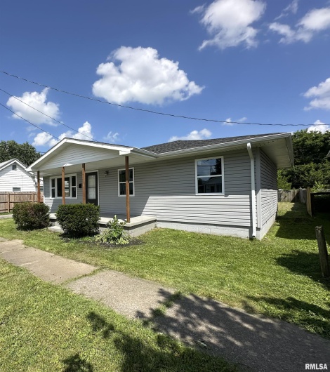 710 CATHERINE Street, Metropolis, Illinois 62960, 3 Bedrooms Bedrooms, 0 ,1 BathroomBathrooms,Residential,For Sale,CATHERINE,0,RMAEB458522