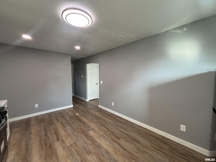 710 CATHERINE Street, Metropolis, Illinois 62960, 3 Bedrooms Bedrooms, 0 ,1 BathroomBathrooms,Residential,For Sale,CATHERINE,0,RMAEB458522
