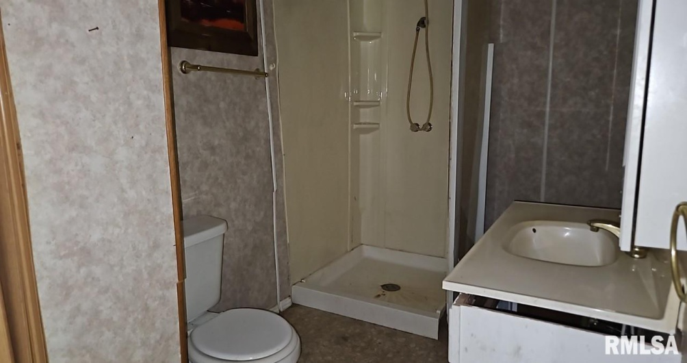 2130 Rains Street, Murphysboro, Illinois 62966, 2 Bedrooms Bedrooms, 0 ,2 BathroomsBathrooms,Residential,For Sale,Rains,0,RMAEB458527