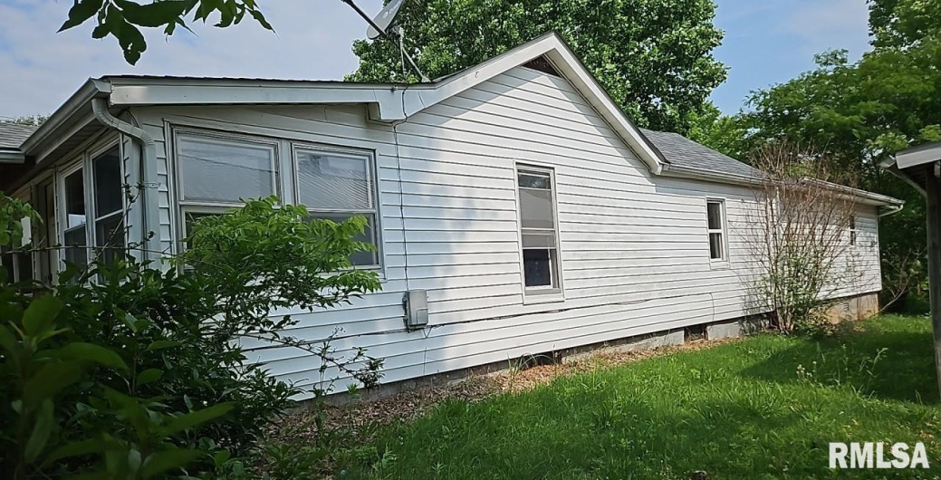 2130 Rains Street, Murphysboro, Illinois 62966, 2 Bedrooms Bedrooms, 0 ,2 BathroomsBathrooms,Residential,For Sale,Rains,0,RMAEB458527