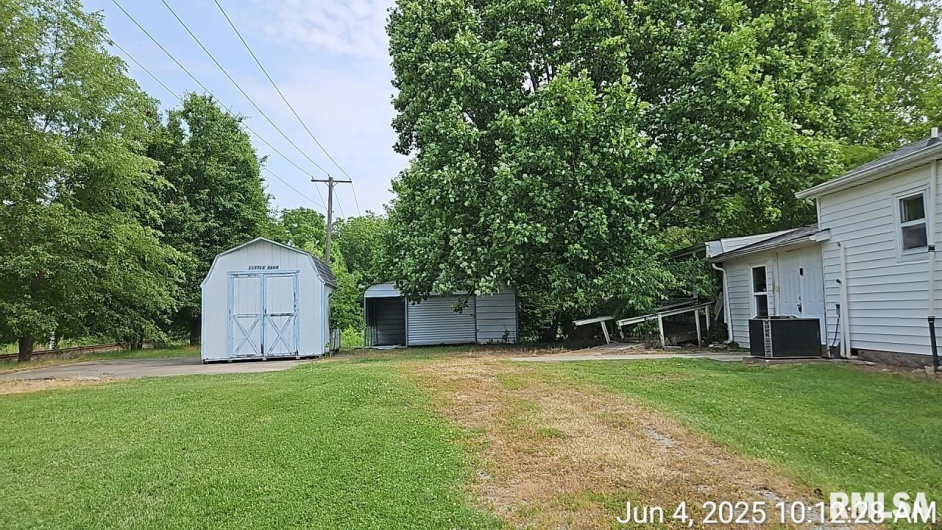 2130 Rains Street, Murphysboro, Illinois 62966, 2 Bedrooms Bedrooms, 0 ,2 BathroomsBathrooms,Residential,For Sale,Rains,0,RMAEB458527
