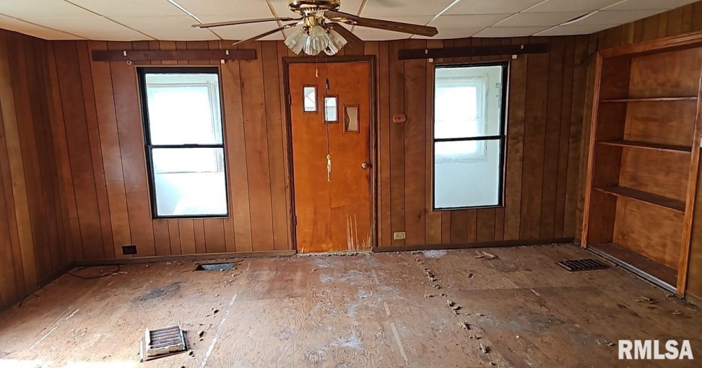 2130 Rains Street, Murphysboro, Illinois 62966, 2 Bedrooms Bedrooms, 0 ,2 BathroomsBathrooms,Residential,For Sale,Rains,0,RMAEB458527
