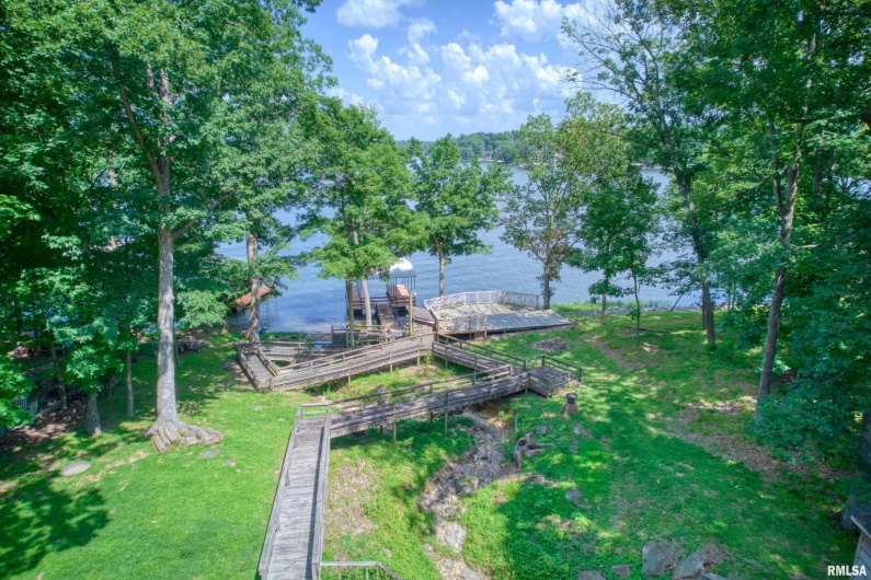 12299 Pebble Point Road, Marion, Illinois 62959, 4 Bedrooms Bedrooms, 0 ,2 BathroomsBathrooms,Residential,For Sale,Pebble Point,0,RMAEB458529