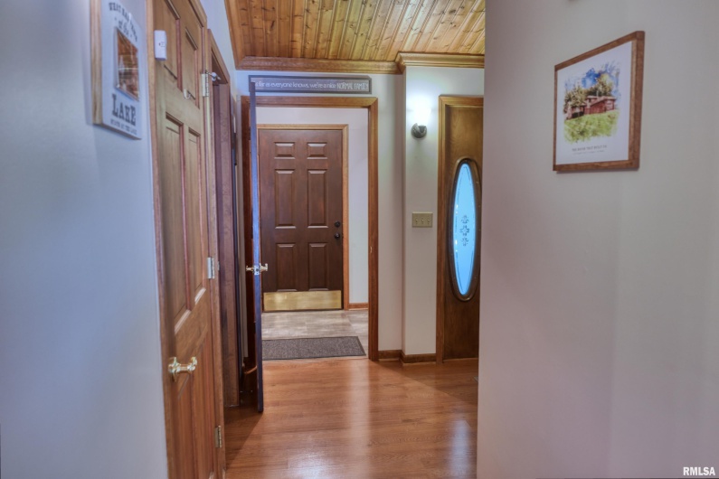 12299 Pebble Point Road, Marion, Illinois 62959, 4 Bedrooms Bedrooms, 0 ,2 BathroomsBathrooms,Residential,For Sale,Pebble Point,0,RMAEB458529