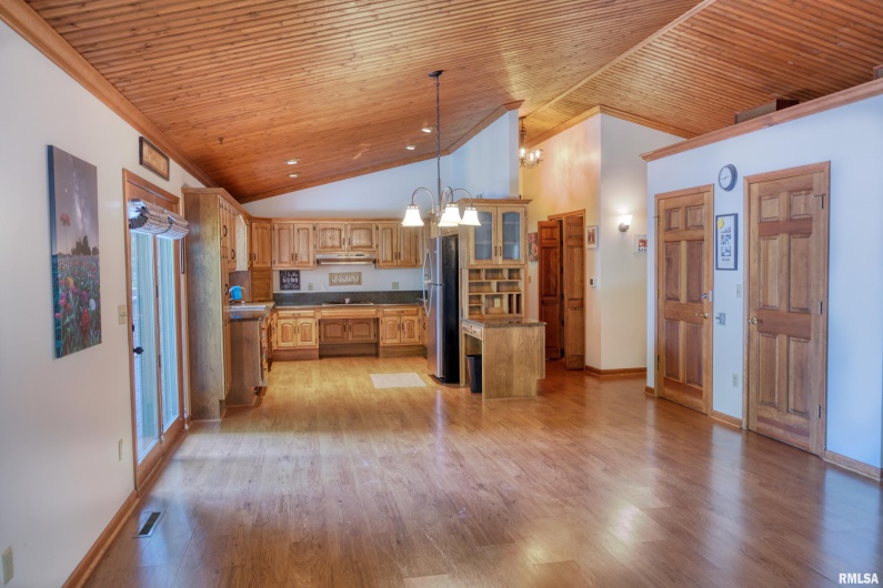 12299 Pebble Point Road, Marion, Illinois 62959, 4 Bedrooms Bedrooms, 0 ,2 BathroomsBathrooms,Residential,For Sale,Pebble Point,0,RMAEB458529