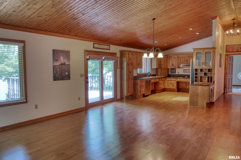 12299 Pebble Point Road, Marion, Illinois 62959, 4 Bedrooms Bedrooms, 0 ,2 BathroomsBathrooms,Residential,For Sale,Pebble Point,0,RMAEB458529