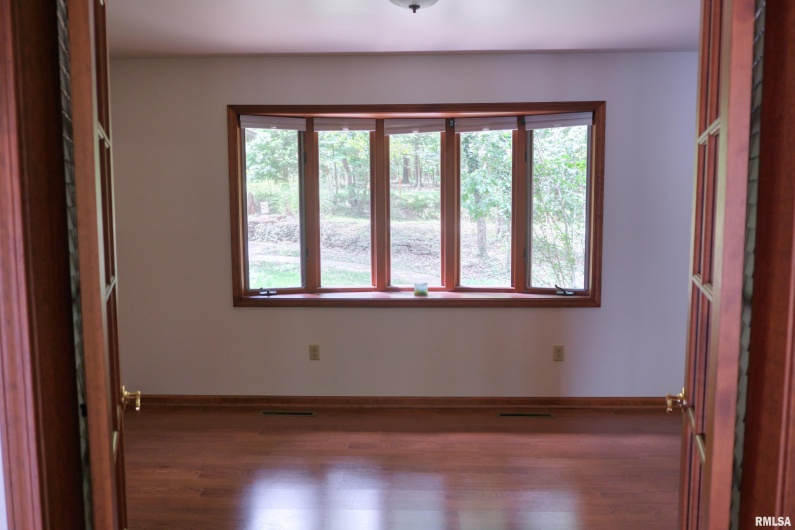 12299 Pebble Point Road, Marion, Illinois 62959, 4 Bedrooms Bedrooms, 0 ,2 BathroomsBathrooms,Residential,For Sale,Pebble Point,0,RMAEB458529