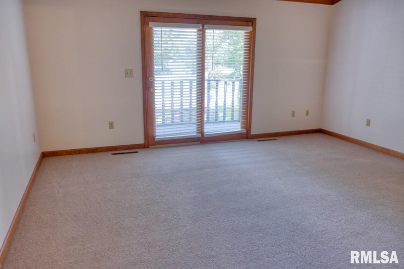 12299 Pebble Point Road, Marion, Illinois 62959, 4 Bedrooms Bedrooms, 0 ,2 BathroomsBathrooms,Residential,For Sale,Pebble Point,0,RMAEB458529