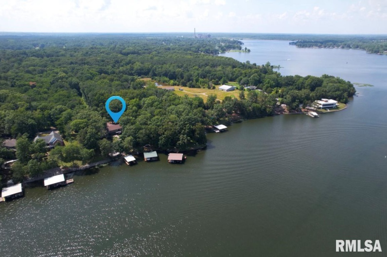 12299 Pebble Point Road, Marion, Illinois 62959, 4 Bedrooms Bedrooms, 0 ,2 BathroomsBathrooms,Residential,For Sale,Pebble Point,0,RMAEB458529