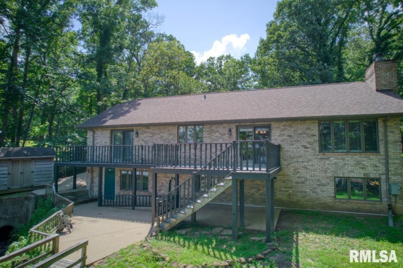 12299 Pebble Point Road, Marion, Illinois 62959, 4 Bedrooms Bedrooms, 0 ,2 BathroomsBathrooms,Residential,For Sale,Pebble Point,0,RMAEB458529