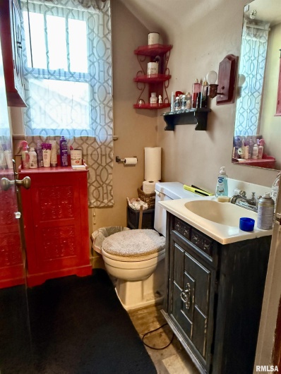 1703 NORTH Avenue, Metropolis, Illinois 62960, 3 Bedrooms Bedrooms, 0 ,1 BathroomBathrooms,Residential,For Sale,NORTH,0,RMAEB458533