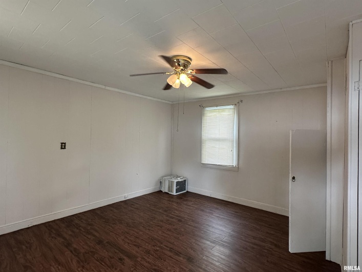 1520 Gartside Street, Murphysboro, Illinois 62966, 2 Bedrooms Bedrooms, 0 ,1 BathroomBathrooms,Residential,For Sale,Gartside,0,RMAEB458534