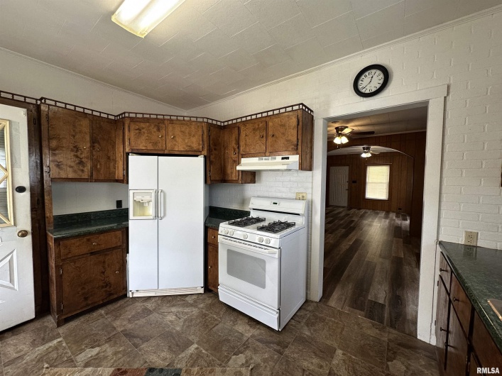 1520 Gartside Street, Murphysboro, Illinois 62966, 2 Bedrooms Bedrooms, 0 ,1 BathroomBathrooms,Residential,For Sale,Gartside,0,RMAEB458534