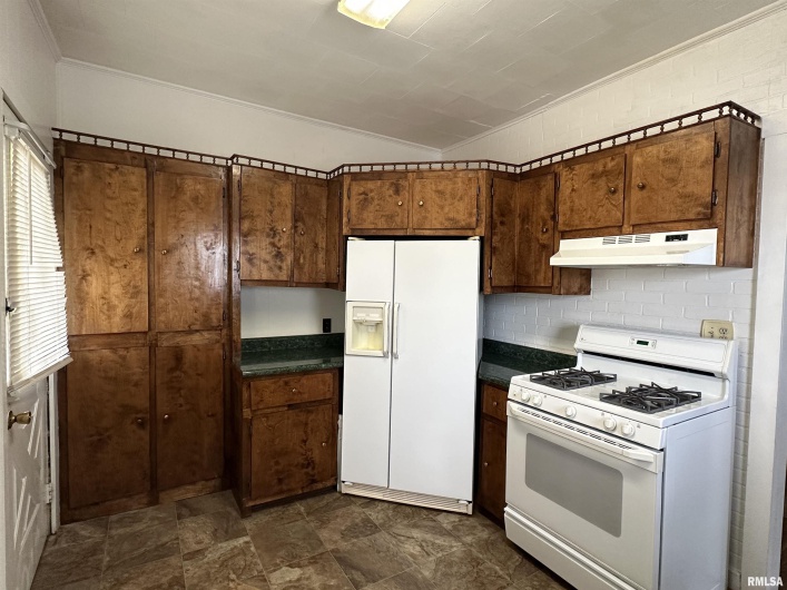 1520 Gartside Street, Murphysboro, Illinois 62966, 2 Bedrooms Bedrooms, 0 ,1 BathroomBathrooms,Residential,For Sale,Gartside,0,RMAEB458534