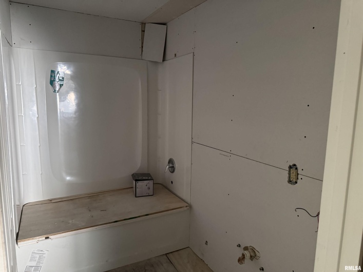 1420 CHERRY Street, Herrin, Illinois 61948, 2 Bedrooms Bedrooms, 0 ,2 BathroomsBathrooms,Residential,For Sale,CHERRY,0,RMAEB458535