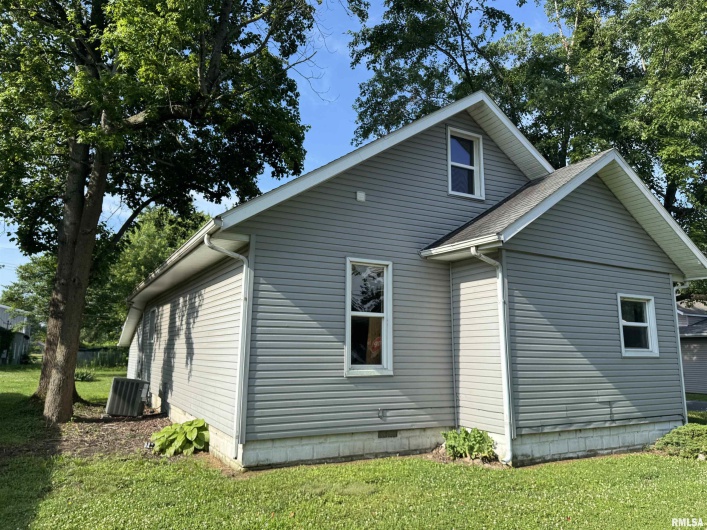 1420 CHERRY Street, Herrin, Illinois 61948, 2 Bedrooms Bedrooms, 0 ,2 BathroomsBathrooms,Residential,For Sale,CHERRY,0,RMAEB458535