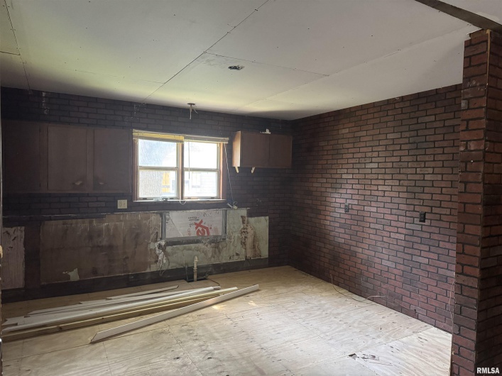 1420 CHERRY Street, Herrin, Illinois 61948, 2 Bedrooms Bedrooms, 0 ,2 BathroomsBathrooms,Residential,For Sale,CHERRY,0,RMAEB458535