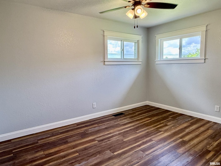 744 AIRPORT Road, Metropolis, Illinois 62960, 3 Bedrooms Bedrooms, 0 ,1 BathroomBathrooms,Residential,For Sale,AIRPORT,0,RMAEB458536