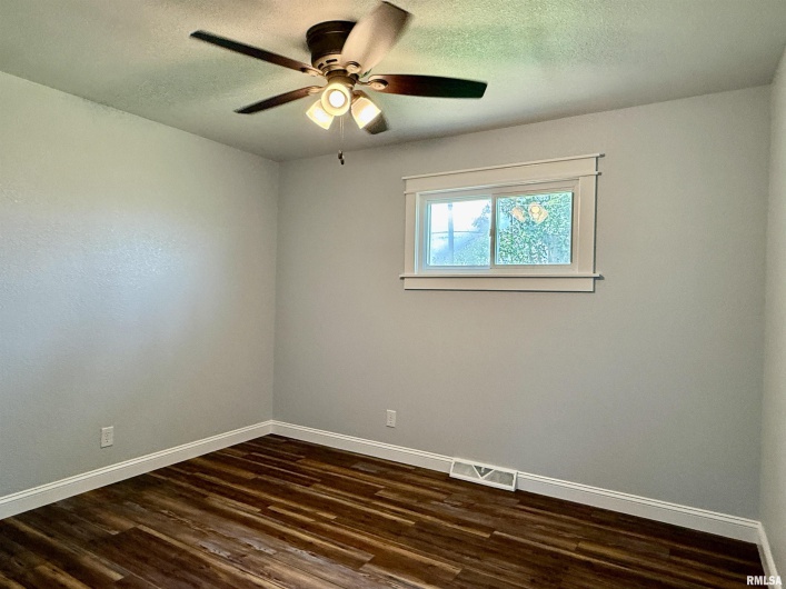 744 AIRPORT Road, Metropolis, Illinois 62960, 3 Bedrooms Bedrooms, 0 ,1 BathroomBathrooms,Residential,For Sale,AIRPORT,0,RMAEB458536