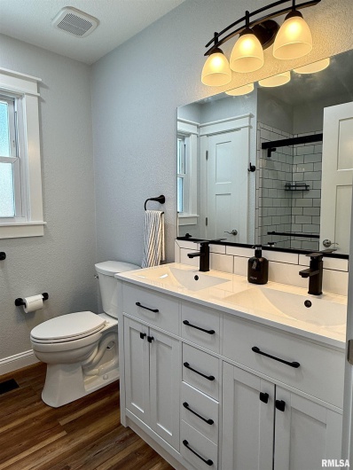 744 AIRPORT Road, Metropolis, Illinois 62960, 3 Bedrooms Bedrooms, 0 ,1 BathroomBathrooms,Residential,For Sale,AIRPORT,0,RMAEB458536