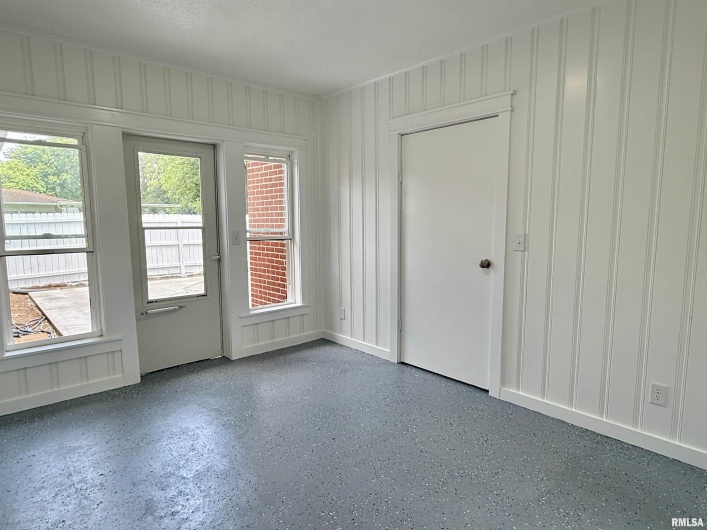 744 AIRPORT Road, Metropolis, Illinois 62960, 3 Bedrooms Bedrooms, 0 ,1 BathroomBathrooms,Residential,For Sale,AIRPORT,0,RMAEB458536
