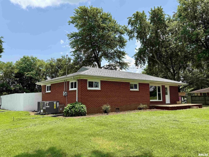 744 AIRPORT Road, Metropolis, Illinois 62960, 3 Bedrooms Bedrooms, 0 ,1 BathroomBathrooms,Residential,For Sale,AIRPORT,0,RMAEB458536