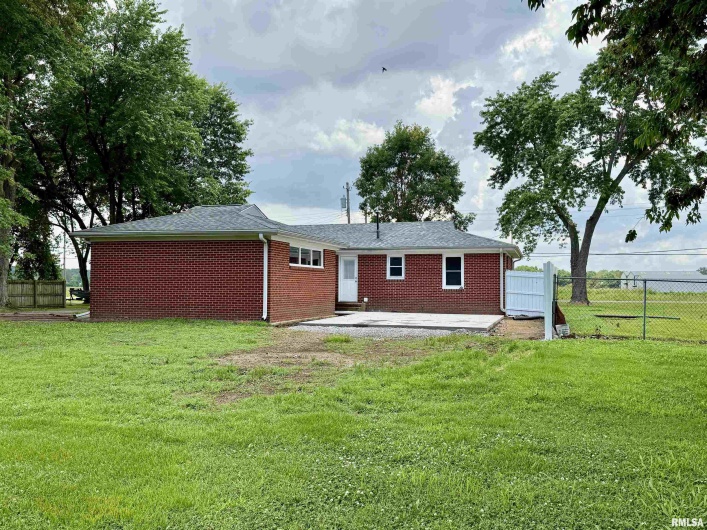 744 AIRPORT Road, Metropolis, Illinois 62960, 3 Bedrooms Bedrooms, 0 ,1 BathroomBathrooms,Residential,For Sale,AIRPORT,0,RMAEB458536