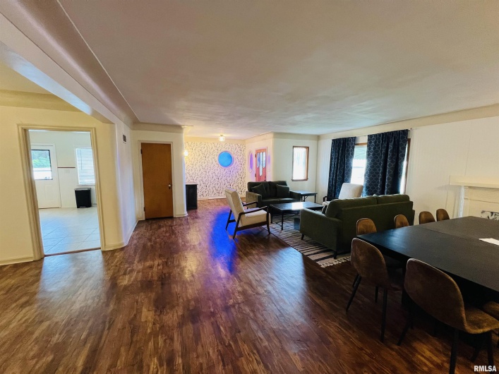 385 3RD Street, Omaha, Illinois 62871, 2 Bedrooms Bedrooms, 0 ,1 BathroomBathrooms,Residential,For Sale,3RD,0,RMAEB458541