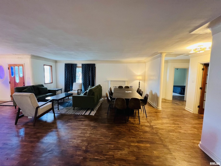 385 3RD Street, Omaha, Illinois 62871, 2 Bedrooms Bedrooms, 0 ,1 BathroomBathrooms,Residential,For Sale,3RD,0,RMAEB458541