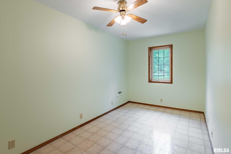 10415 Chayla Road, Marion, Illinois 62959, 3 Bedrooms Bedrooms, 0 ,2 BathroomsBathrooms,Residential,For Sale,Chayla,0,RMAQC4264741