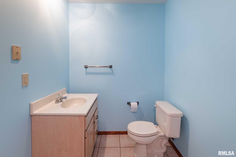 10415 Chayla Road, Marion, Illinois 62959, 3 Bedrooms Bedrooms, 0 ,2 BathroomsBathrooms,Residential,For Sale,Chayla,0,RMAQC4264741