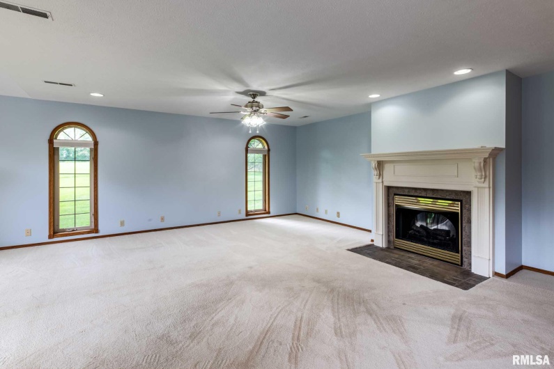 10415 Chayla Road, Marion, Illinois 62959, 3 Bedrooms Bedrooms, 0 ,2 BathroomsBathrooms,Residential,For Sale,Chayla,0,RMAQC4264741