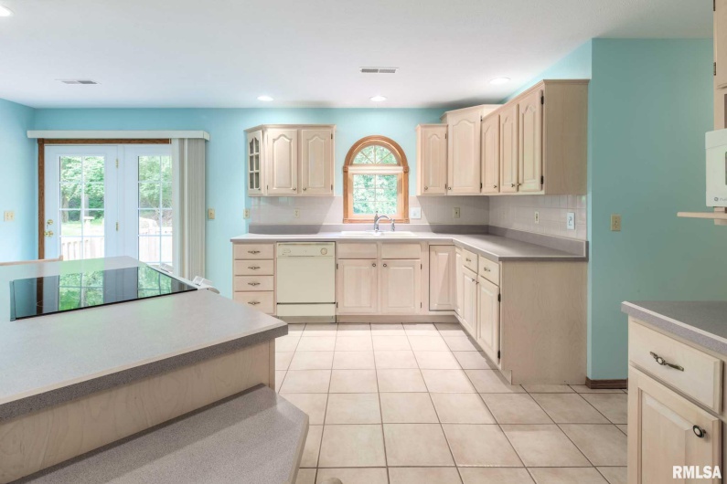 10415 Chayla Road, Marion, Illinois 62959, 3 Bedrooms Bedrooms, 0 ,2 BathroomsBathrooms,Residential,For Sale,Chayla,0,RMAQC4264741