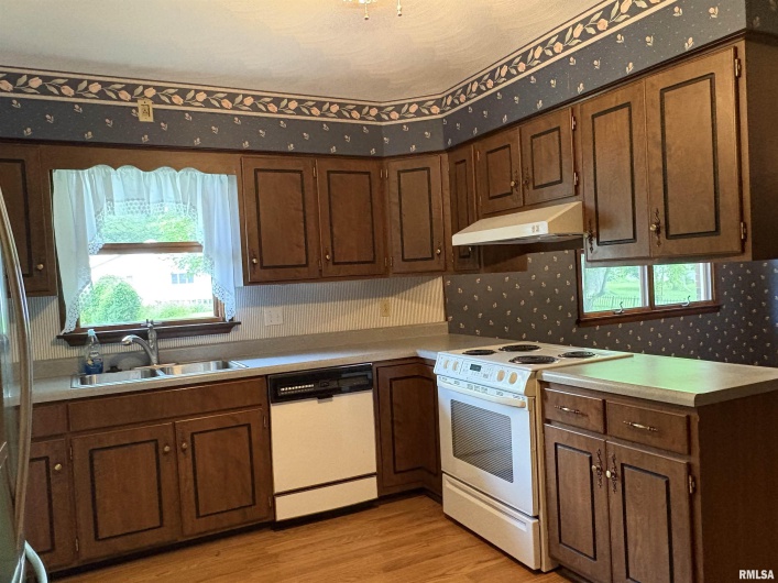 822 24TH Street, Murphysboro, Illinois 62966, 3 Bedrooms Bedrooms, 0 ,2 BathroomsBathrooms,Residential,For Sale,24TH,0,RMAEB458553