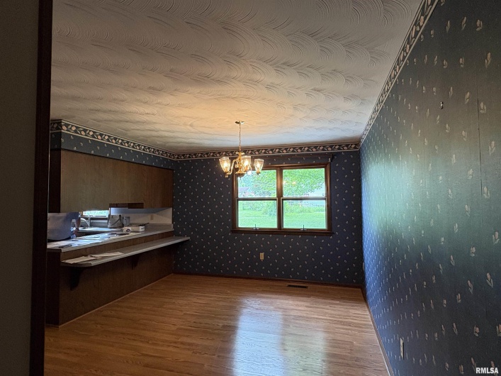 822 24TH Street, Murphysboro, Illinois 62966, 3 Bedrooms Bedrooms, 0 ,2 BathroomsBathrooms,Residential,For Sale,24TH,0,RMAEB458553