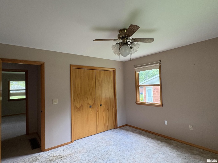 822 24TH Street, Murphysboro, Illinois 62966, 3 Bedrooms Bedrooms, 0 ,2 BathroomsBathrooms,Residential,For Sale,24TH,0,RMAEB458553