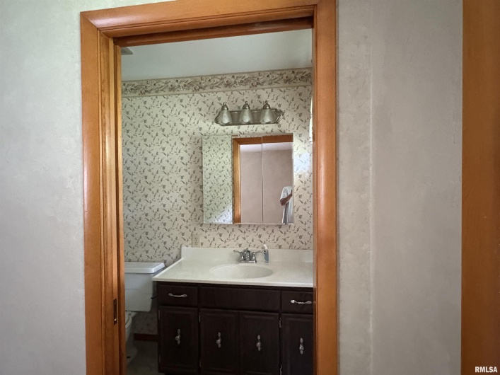 822 24TH Street, Murphysboro, Illinois 62966, 3 Bedrooms Bedrooms, 0 ,2 BathroomsBathrooms,Residential,For Sale,24TH,0,RMAEB458553