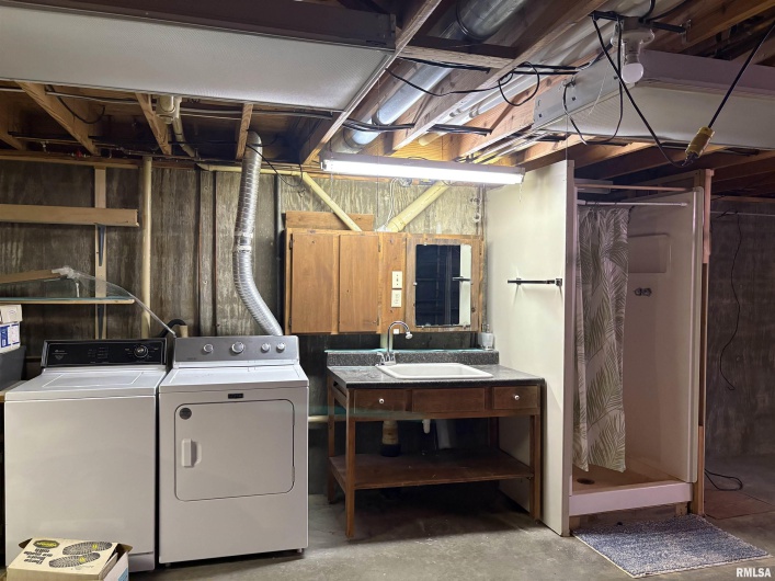 822 24TH Street, Murphysboro, Illinois 62966, 3 Bedrooms Bedrooms, 0 ,2 BathroomsBathrooms,Residential,For Sale,24TH,0,RMAEB458553