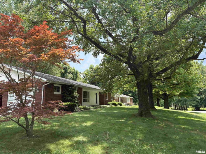 822 24TH Street, Murphysboro, Illinois 62966, 3 Bedrooms Bedrooms, 0 ,2 BathroomsBathrooms,Residential,For Sale,24TH,0,RMAEB458553