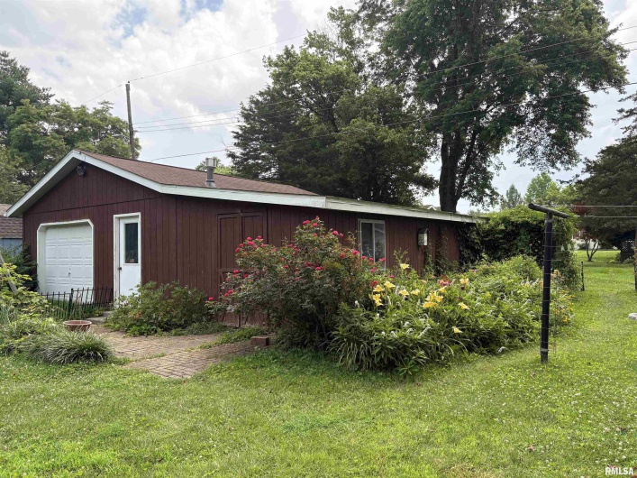 822 24TH Street, Murphysboro, Illinois 62966, 3 Bedrooms Bedrooms, 0 ,2 BathroomsBathrooms,Residential,For Sale,24TH,0,RMAEB458553