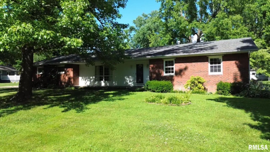 822 24TH Street, Murphysboro, Illinois 62966, 3 Bedrooms Bedrooms, 0 ,2 BathroomsBathrooms,Residential,For Sale,24TH,0,RMAEB458553