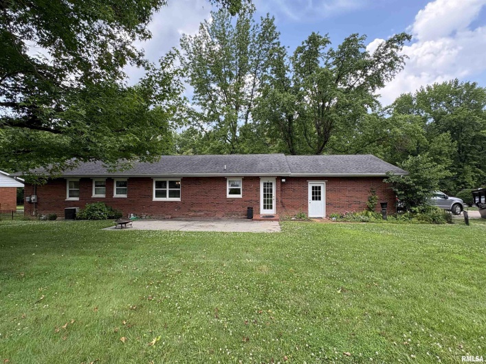 822 24TH Street, Murphysboro, Illinois 62966, 3 Bedrooms Bedrooms, 0 ,2 BathroomsBathrooms,Residential,For Sale,24TH,0,RMAEB458553