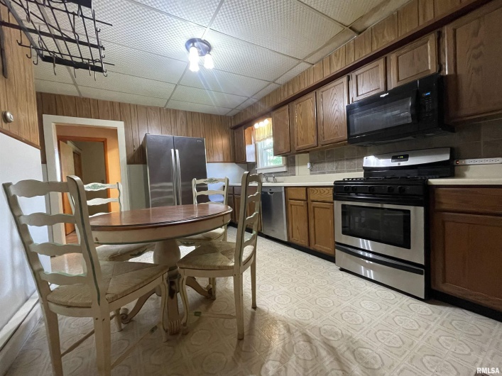 9595 Old Highway 51 N, Cobden, Illinois 62920, 2 Bedrooms Bedrooms, 0 ,2 BathroomsBathrooms,Residential,For Sale,Old Highway 51 N,0,RMAEB458558