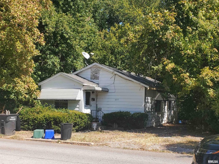 605 Carico Street, Carbondale, Illinois 62901, 2 Bedrooms Bedrooms, 0 ,1 BathroomBathrooms,Residential,For Sale,Carico,0,RMAEB458559