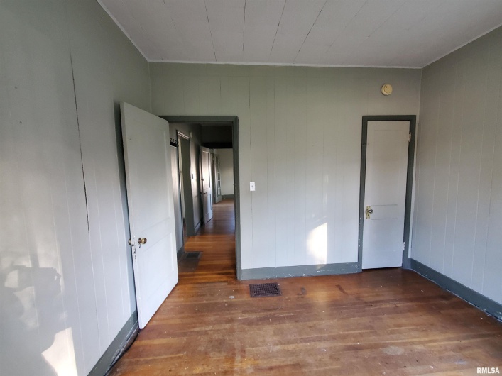 724 Carico Street, Carbondale, Illinois 62901, 2 Bedrooms Bedrooms, 0 ,1 BathroomBathrooms,Residential,For Sale,Carico,0,RMAEB458565