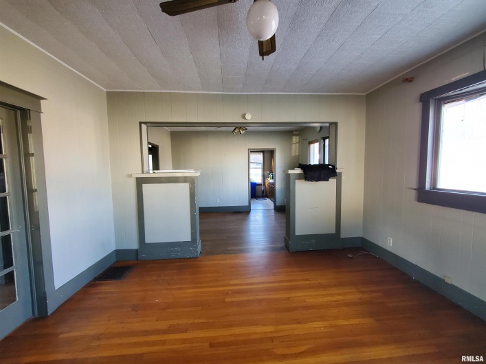 724 Carico Street, Carbondale, Illinois 62901, 2 Bedrooms Bedrooms, 0 ,1 BathroomBathrooms,Residential,For Sale,Carico,0,RMAEB458565