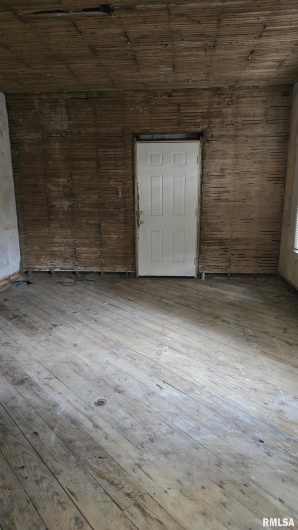 930 WALNUT Street, Carbondale, Illinois 62901, 3 Bedrooms Bedrooms, 0 ,2 BathroomsBathrooms,Residential,For Sale,WALNUT,0,RMAEB458568