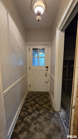 930 WALNUT Street, Carbondale, Illinois 62901, 3 Bedrooms Bedrooms, 0 ,2 BathroomsBathrooms,Residential,For Sale,WALNUT,0,RMAEB458568