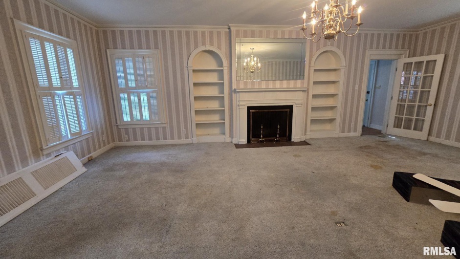 930 WALNUT Street, Carbondale, Illinois 62901, 3 Bedrooms Bedrooms, 0 ,2 BathroomsBathrooms,Residential,For Sale,WALNUT,0,RMAEB458568